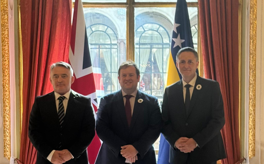 Bećirović s ministrom Doughtyjem: Prijetnje secesijom i potreba zaštite Dejtonskog sporazuma