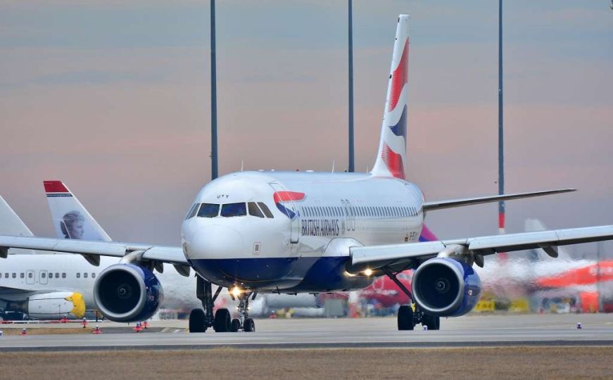 Hitno slijetanje u Medanu: Avion s hadžijama preusmjeren zbog prijetnje bombom