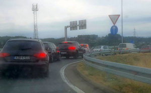 Saobraćajna nesreća u BiH: Formirala se velika gužva, veća materijalna šteta