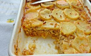Zapečena ljubav iz rerne: Recept za najsočniju musaku koja miriše na djetinjstvo