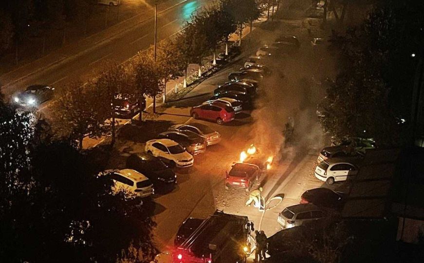 Požar u Novom Gradu: VW Tiguan izgorio usred noći, policija istražuje uzrok