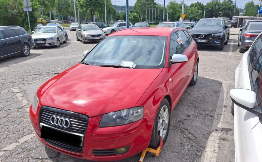 Počelo postavljanje blokada na točkove vozila: "Redovno plaćajte parking!"