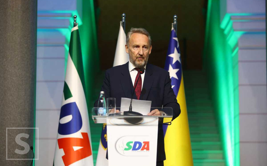 Kolegij SDA usvojio tri zaključka: Žestoka paljba po vlasti, Trojka na posebnom udaru