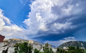 Šta se dešava na nebu iznad Mostara? BH Meteo objasnio rijetku meteorološku pojavu