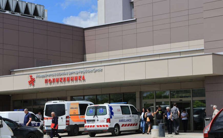 Spriječena tragedija na UKC RS: Majka (20) pokušala ugušiti osmomjesečnu bebu jastukom