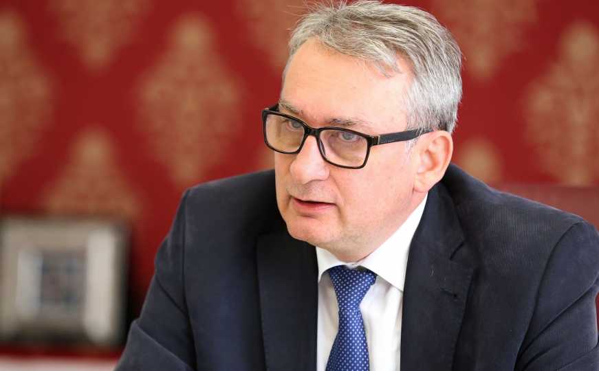 Šta se dešava na sjednici SDS-a: Mladen Bosić demonstrativno otišao