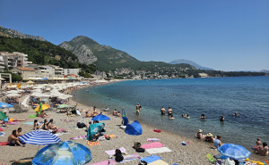 Ljetovanje u Crnoj Gori: Hrana i smještaj skuplji, putevi zakrčeni, radnika nema, ali turisti dolaze