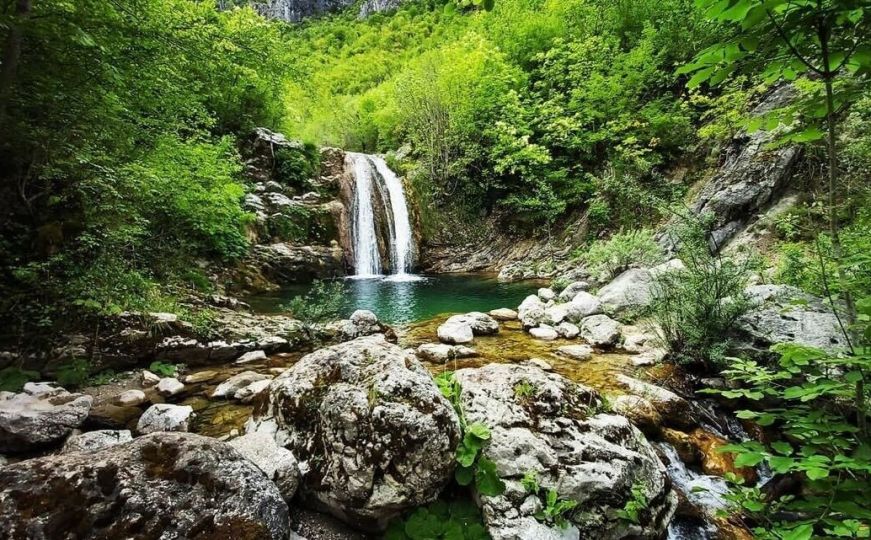 Skriveni vodopad u Bosni i Hercegovini: Pogodite gdje se nalazi ovaj čarobni kutak prirode