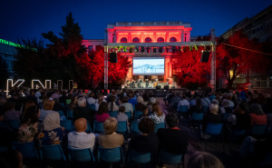 Kultura na ulice 2025: Sarajevo doživjelo nezaboravnu večer filmske muzike na Pozorišnom trgu