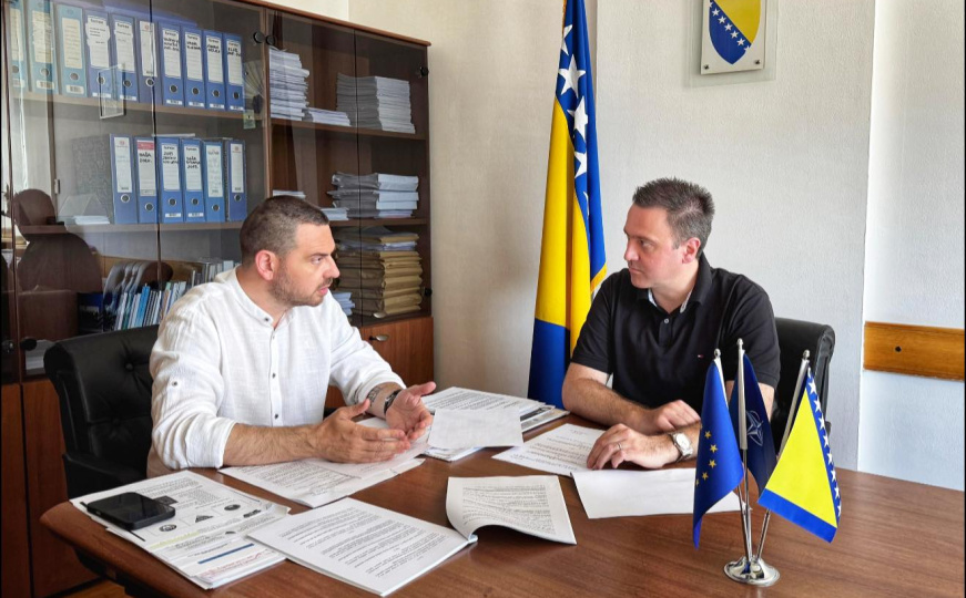 Saša Magazinović najavljuje: 'Uskoro izmjene zakona za taksiste, ovo je problem u svim gradovima'