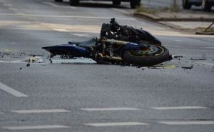 Još jedna nesreća u BiH u kojoj je povrijeđen motocklista - ovo su detalji iz policije