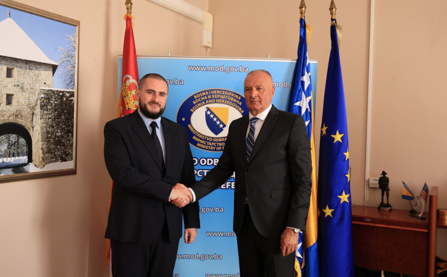 Helez poručio Usami Zukorliću: Bilateralna saradnja se može nastaviti nakon što nam se Srbija izvini