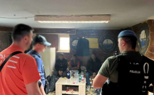 Policijska akcija u Starom Gradu: Pronađeno 45 ilegalnih migranata u privatnim objektima
