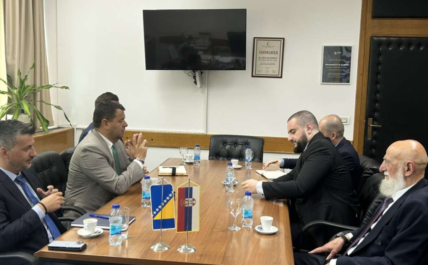 Hurtić i Zukorlić na sastanku: "Vojni rok u Srbiji i za one sa dvojnim državljanstvom"