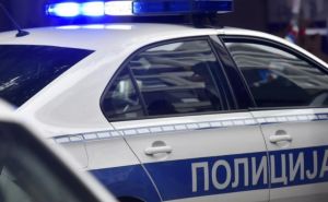 Horor u Beogradu: Mladić usred dana satarom isjekao muškarca po rukama pa pobjegao