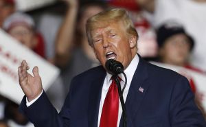 Donald Trump: Kina sada može nastaviti kupovati iransku naftu