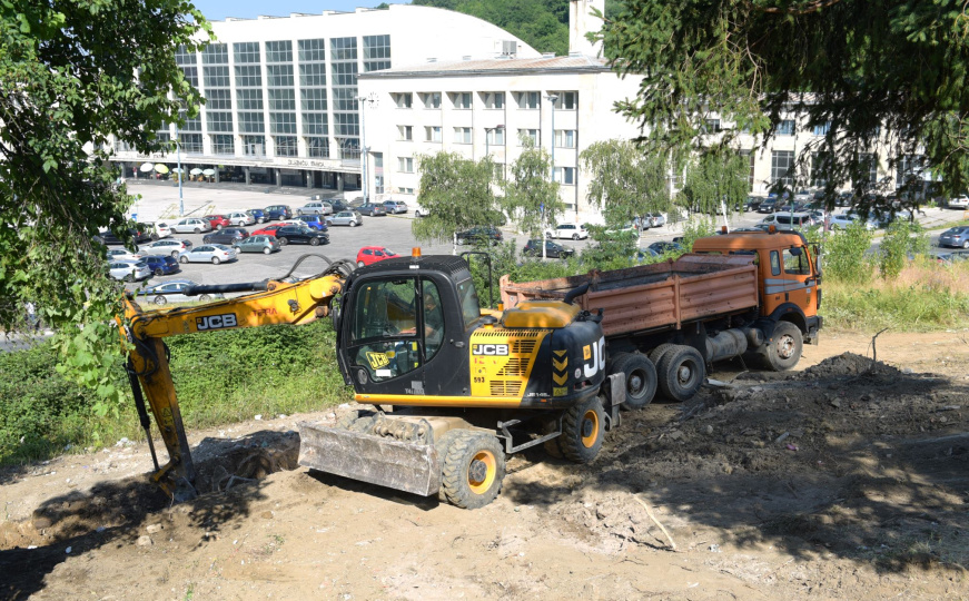 Zbog sigurnosti građana: Uklonjen objekt u Tešanjskoj ulici