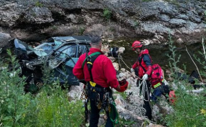 Objavljen snimak s mjesta tragične nesreće u kanjonu Miljacke: Otac i kćerka u teškom stanju