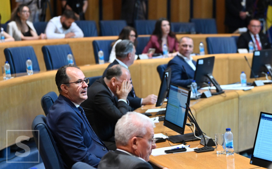 Softić oštro reagovao na tvrdnje: "Nije sjednica prekinuta zbog Bajrama, vrijeđate nas"