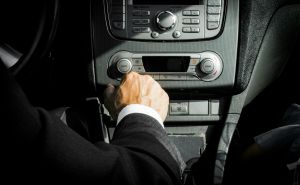 Automobil se na suncu brzo zagrijava, a temperatura može biti opasna po život: Ovo nikako ne radite