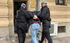 Optužen taksista Haris Mujčinović: Kod njega pronađeno 100 kilograma droge i veća količina oružja