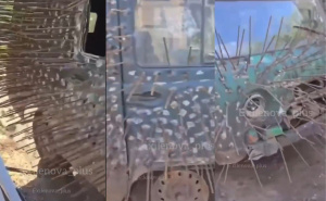 Ruska improvizacija: Na vozila dodaju metalne bodlje, vjeruju da ih štite od ukrajinskih dronova