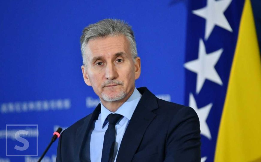 Ademović o poskupljenju vode u KS, prozvao SBiH i Efendića: "Nek' se pokrije po glavi i postidi"