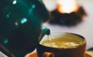 Vjerovali ili ne: Vrela šoljica čaja će vas bolje rashladiti nego bilo koje piće s ledom