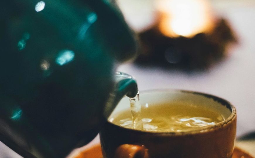 Vjerovali ili ne: Vrela šoljica čaja će vas bolje rashladiti nego bilo koje piće s ledom