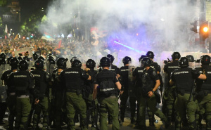 Laži iz Vučićeve kuhinje o napadu policije na građane: Pojavio se snimak koji otkriva istinu