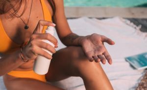 Savjeti za sunčanje: Kako najbrže i sigurno doći do preplanulog tena na plaži?