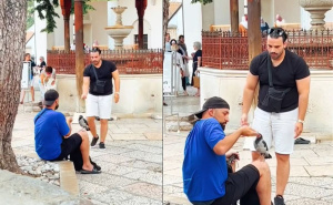 Snimak koji vraća vjeru u ljudskost: Pogledajte kako dvojica mladića poje vranu na ljetnoj žegi