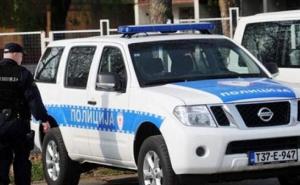 Banja Luka: Nasilno zaustavili Audi pa od vozača pokušali oteti torbicu, policija ih uhapsila
