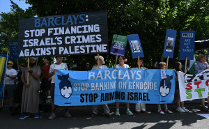 Demonstracije prvog dana Wimbledona: Građani pozivaju na prekid saradnje s bankom Barclays