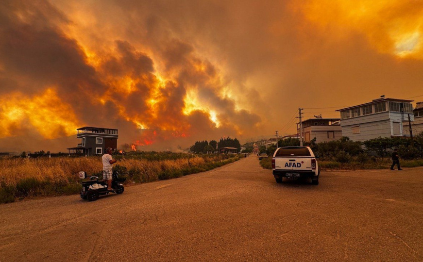 Više od 50.000 građana evakuisano zbog šumskih požara u Turskoj