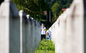 "Majka Srebrenice": Globalna memorijalna izložba povodom 30 godina od genocida u Srebrenici