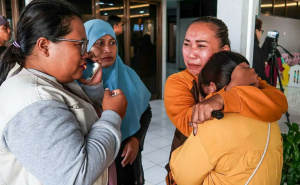 Potonuo trajekt na putu za Bali: Četiri osobe mrtve, potraga za 38 nestalih