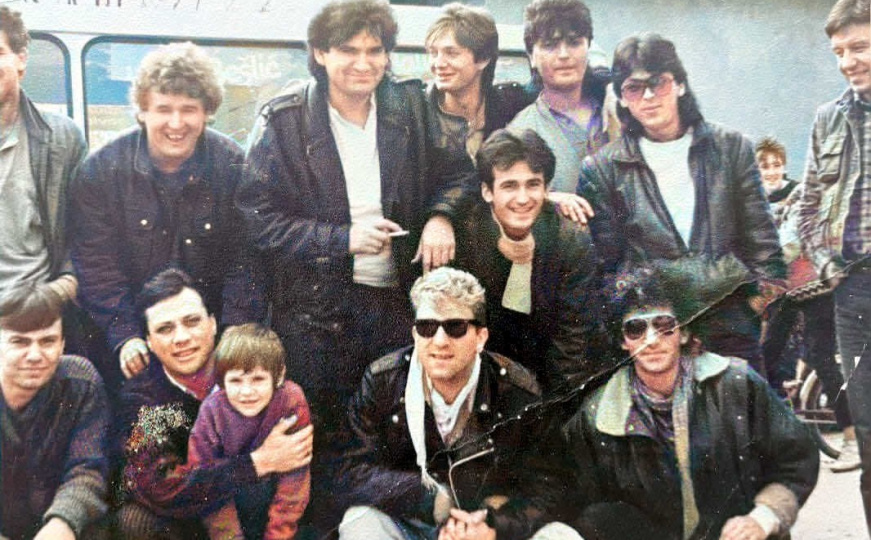 Tifa podijelio nostalgične uspomene iz 1986. godine: Možete li prepoznati muzičare na fotografiji?