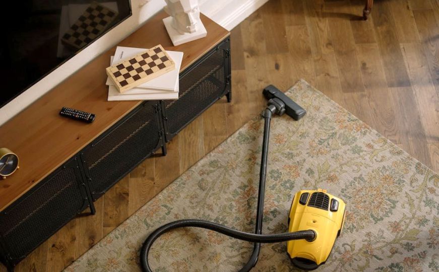 Efikasno uklanjanje tvrdokornih mrlja: Ovaj preparat može spasiti vaš tepih
