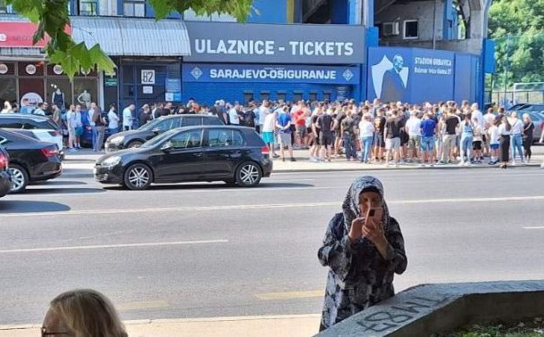 Navijači i ovog jutra pohrlili na Grbavicu: Karte za europski meč rasprodaju se munjevito