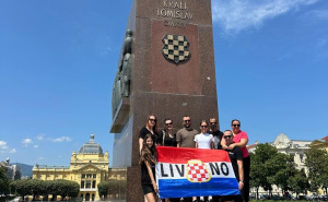 Na koncert Thompsona stigli i brojni građani BiH: Neki sa sobom ponijeli simbole zločinačke NDH