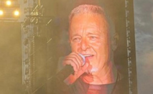 Koncert ili ratni miting? Thompson i masa pod beretkama opet slave prošlost