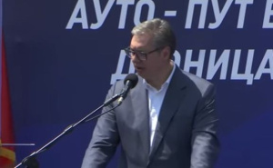 Nervozni Vučić otvorio autocestu bez upotrebne dozvole, suspendirao pravilnik o sigurnosti