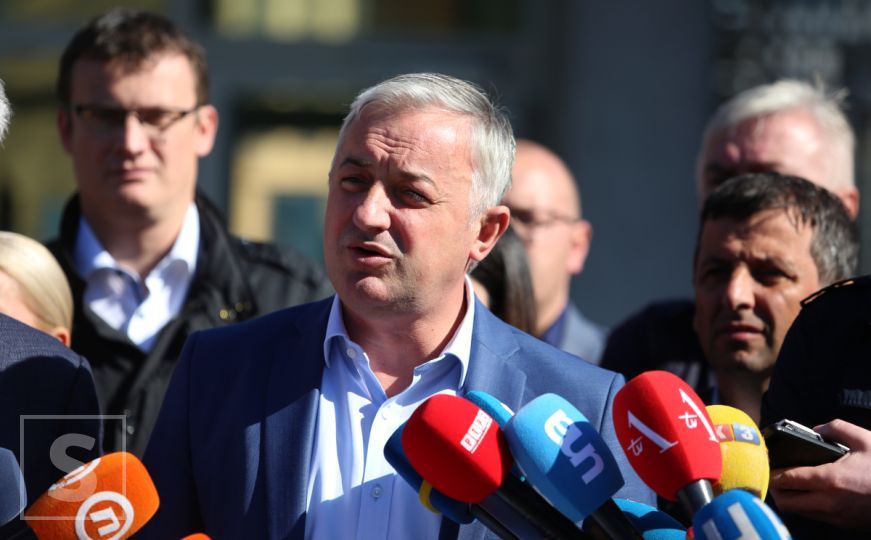 Borenović ogorčeno poručio: 'Desio se poraz cijelog društva, mora se mijenjati ovaj nakaradni model'