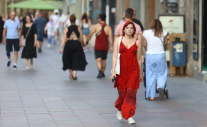 Ulice prepune šarenila: Građani uživali u šetnji i zalasku sunca u Sarajevu