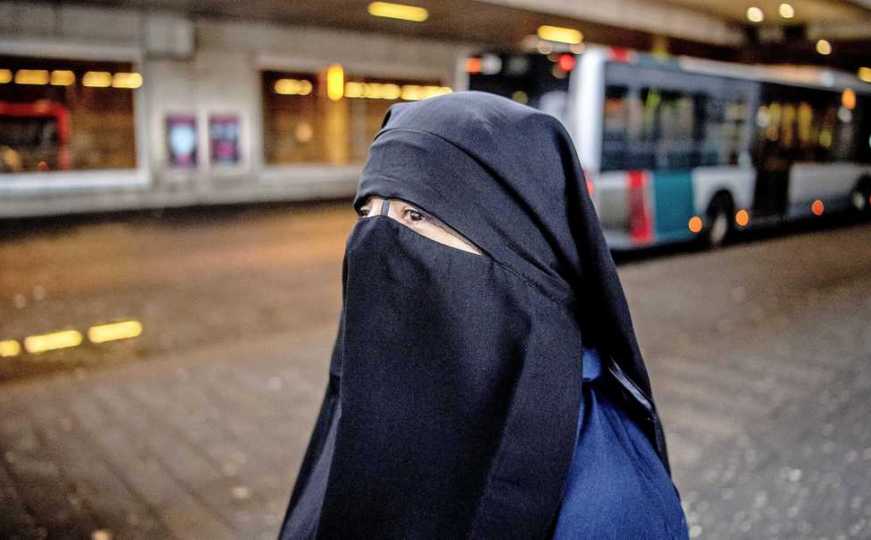 Većinski muslimanska zemlja zabranila pokrivanje lica na javnim mjestima: Predsjednik objasnio zašto