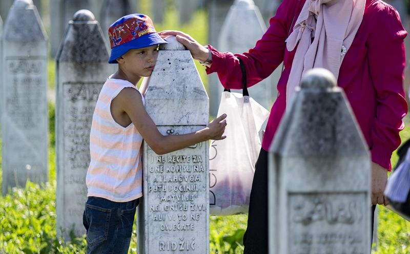 Priča o žrtvama koje će biti ukopane u Potočarima: "U zemlju će spustiti jednu ili dvije kosti"