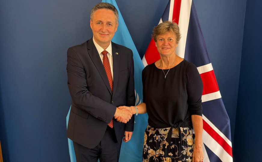 Bećirović s Woodward: UK ključni partner BiH, opasni napadi na ustavi poredak od rukovodstva RS-a
