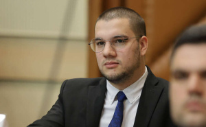 Verbalni okršaj Vučinića i Stevandića: "Možeš koristiti telefon kad budeš predsjednik RS-a"