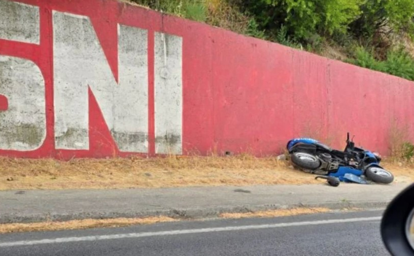 Nesreća na M17: Učestvovali automobil i motociklista, jedna osoba povrijeđena